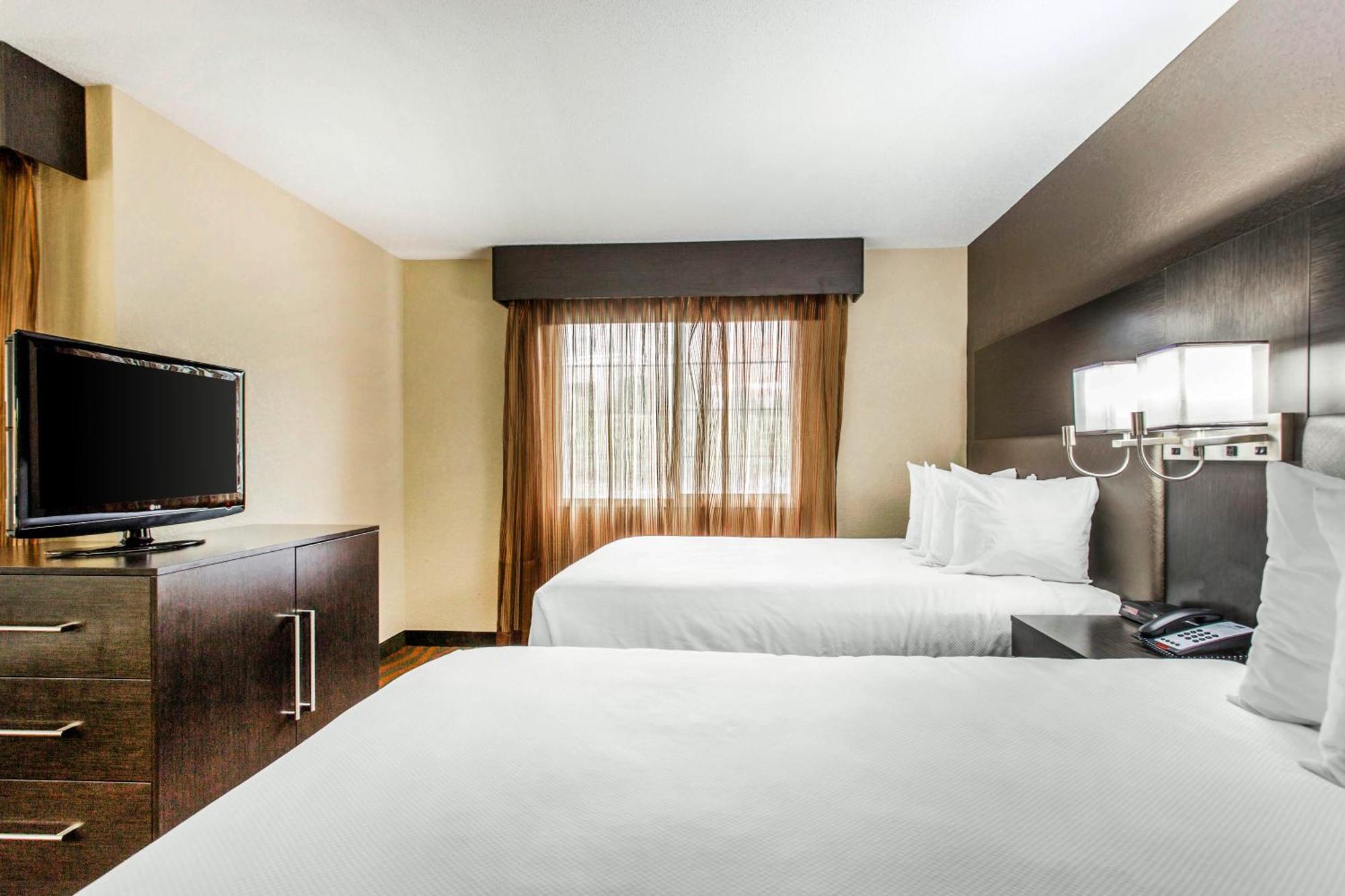 Queen Studio Suite with Two Queen Beds - Mobility/Hearing Accessible